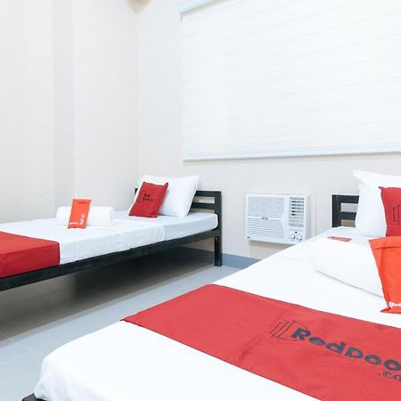 Reddoorz Plus @ Torre De Manuel Residences 1 Quezón by Eksteriør bilde