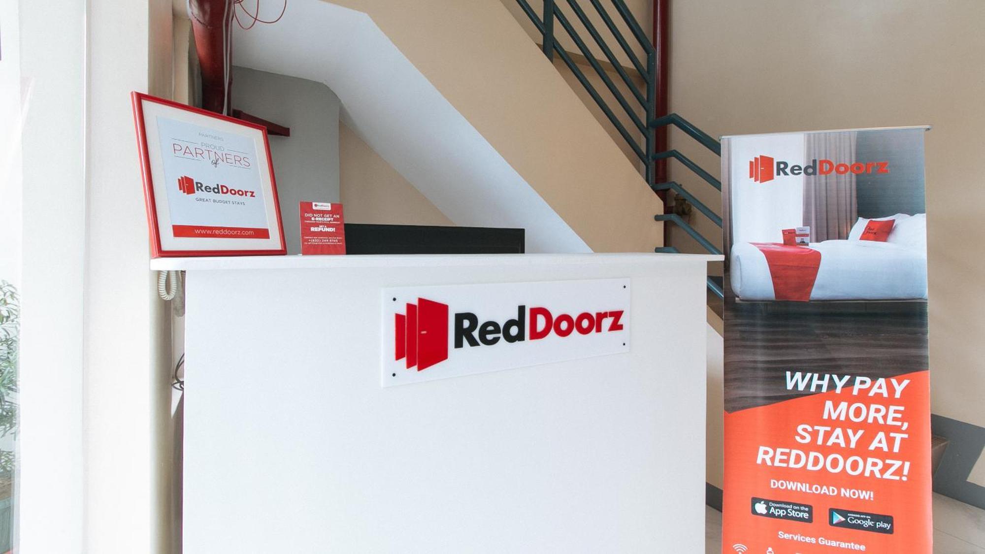 Reddoorz Plus @ Torre De Manuel Residences 1 Quezón by Eksteriør bilde